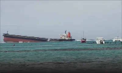 Naufrage du Wakashio : 100 000 litres d'hydrocarbures dilués pompés du lagon depuis ce matin, selon Ken Arian 