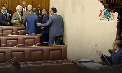 Walk-out du MMM pour le baptême du feu du nouveau Deputy Speaker Bobby Hurreeram 