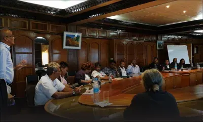 Gros-Cailloux : remous autour de l’inauguration d’un terrain de football synthétique 