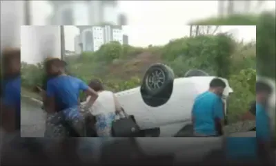Réduit : une voiture fait une sortie de route 