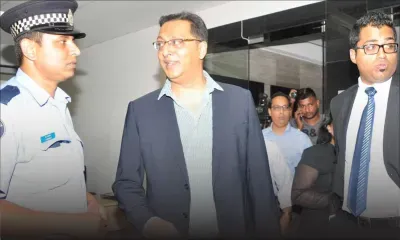 Ébène : Roshi Bhadain interdit d’accès à son bureau