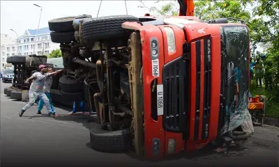 Quay D, Port-Louis : un camion se renverse