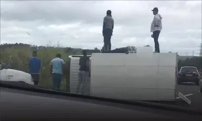 Belle-Rive : un camion fait une sortie de route