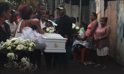 Les funerailles du petit Ezra Firmin
