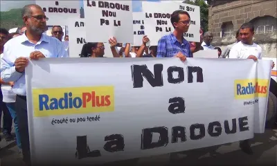 15 ans de Radio Plus : une marche pacifique pour dire «Non à la drogue»