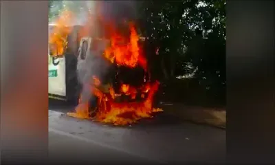 Ebène : un camion prend feu 