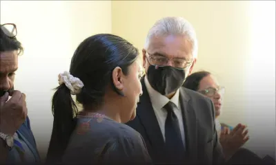 Vieux-Grand-Port : le PM rend  visite à la famille de la policière Dimple Raghoo tuée lors d’une «controlled delivery»