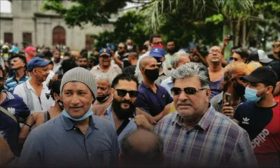 Comparution de Yogida Sawmynaden :  mobilisation d’une centaine de personnes devant la cathédrale St-Louis