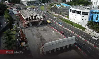 Travaux du Metro Express : fermeture d'une voie de l'avenue Swami Sivananda à proximité du centre commercial Phoenix