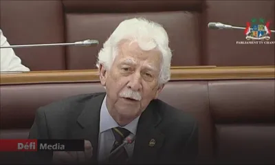 Paul Bérenger expulsé de l’hémicycle 