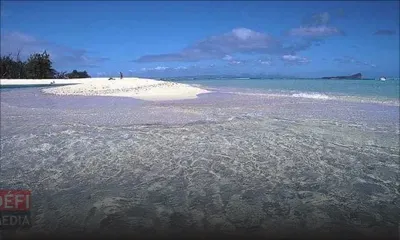 Épave d’un bateau échoué près de l'Île Plate : aucune fuite d'huile constatée, affirme l’inspecteur Coothen
