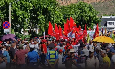 [En direct] Port-Louis : marche pacifique pour dire non au relèvement de l’âge de la pension de vieillesse à 65 ans