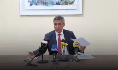 Achat des comprimés de molnupiravir : suivez la conférence de presse de Xavier-Luc Duval