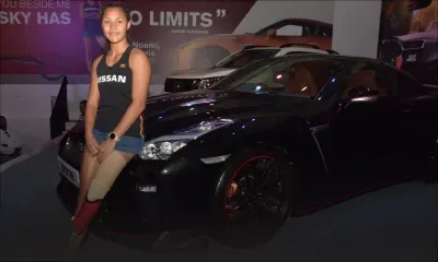 Salon de l’Automobile : Noémie Alphonse s’accorde un moment de détente après les JIOI