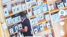 Dans un magasin à Port-Louis : un homme déjoue les mesures de sécurité et vole une smartwatch