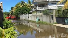 En raison de l’eau accumulée devant son bungalow à Péreybère : un membre de l’UNICEF bloqué dans sa villa depuis dix jours