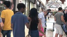 Derniers achats : le rush dans les centres commerciaux avant Noël 