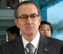 Le gouvernement prépare sa défense contre Rawat