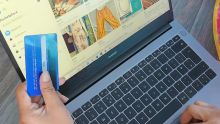 E-shopping pendant la période des fêtes : attention aux arnaques ! 