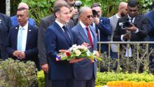 Visite de Macron : dépôt de gerbes au Jardin botanique SSR
