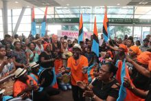 Séga tambour des Chagos à l’Unesco : la délégation mauricienne accueillie en héros à l’aéroport 