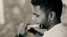 Krishen Manaroo, flûtiste : un talent musical né d’une épreuve
