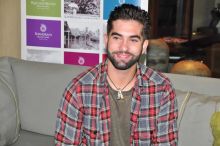 Kendji Girac profite du soleil mauricien en attendant son concert