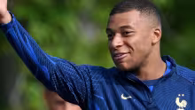 Foot: Mbappé a informé le PSG de la fin de son contrat actuel en 2024
