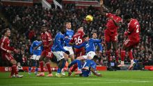 Angleterre: Liverpool encore convalescent, Aston Villa resplendissant
