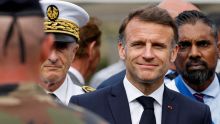 Macron se rendra aux obsèques du pape, écourte sa tournée dans l'océan Indien