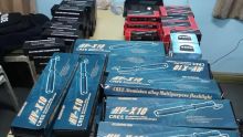 Port-Louis : la douane saisit 11 Tasers dans un entrepôt 