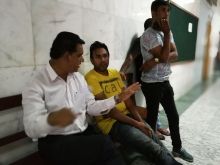 Graffitis : l’ex-journaliste Kunal Gauzee libéré, la cour ordonne qu’il soit examiné par un médecin