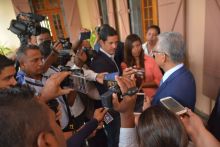 Pravind Jugnauth donne la réplique à Xavier-Luc Duval