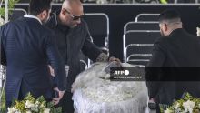 Brésil: début de la veillée funèbre de Pelé au stade du Santos FC 