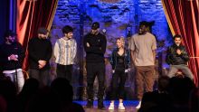 Six humoristes de la troupe du Jamel Comedy Club à Maurice