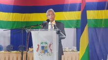 Pravind Jugnauth à ceux qui disent qu'il ne respecte pas les femmes : «Al get zot figir dan laglas»