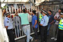 Eid ul-Adha : rassemblement devant l’hôtel du gouvernement 