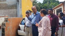 Intempéries : le ministre Obeegadoo visite Résidence Richelieu