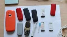 Prison de Melrose : trois téléphones miniatures saisis sur un détenu