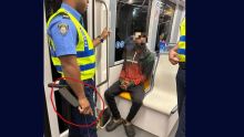Un couteau saisi sur un passager dans le Metro Express