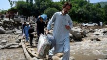 Au Pakistan, la pluie empêche les secouristes de retrouver les disparus de la mousson