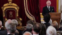 Charles III se dit profondément conscient de ses devoirs et lourdes responsabilités 