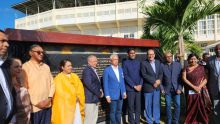 Dévoilement d'une plaque commémorative au stade Anjalay Coopen