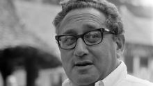 Henry Kissinger, géant controversé de la diplomatie américaine, est mort