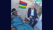 L'ex-PM Pravind Jugnauth rend visite à Dave Kissoondoyal, en grève de la faim