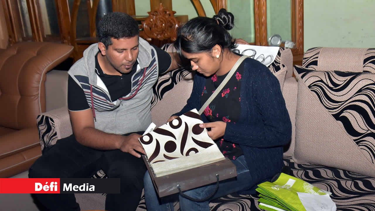 Il y avait des meubles pour tous les goûts. Salon du Déstockage