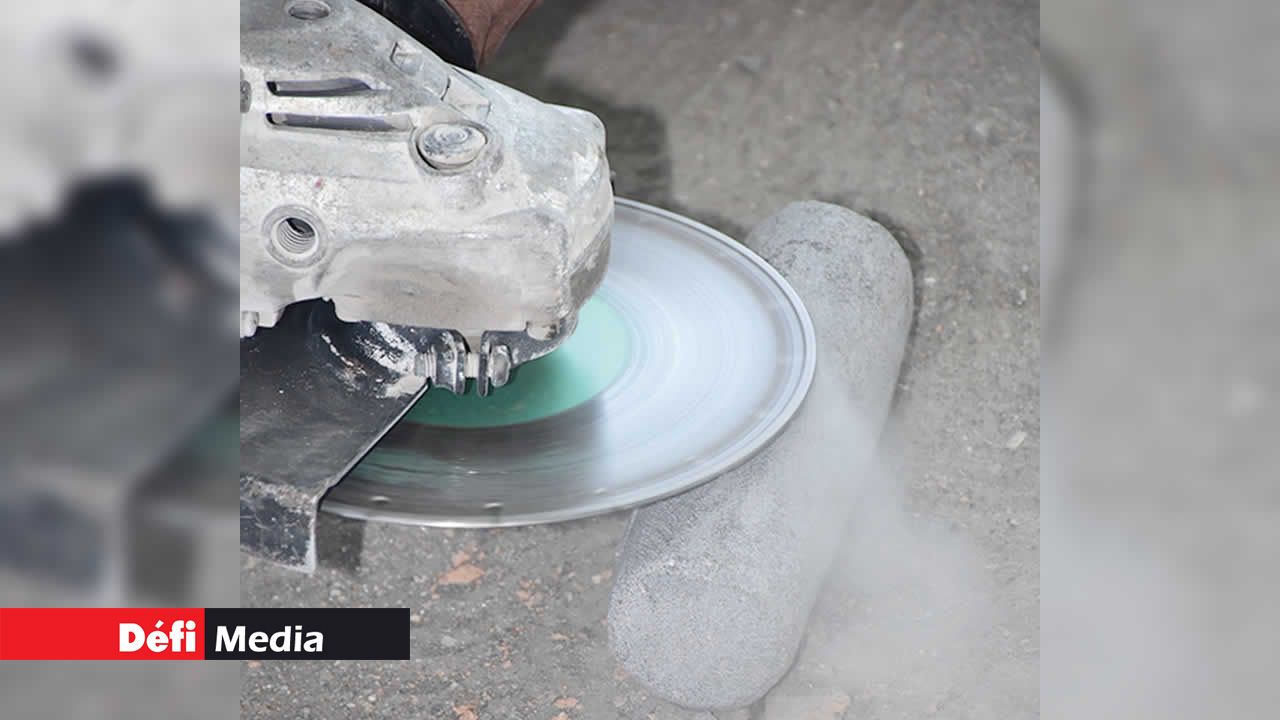 Il y a beaucoup de travail derrière la fabrication d’une tombe.