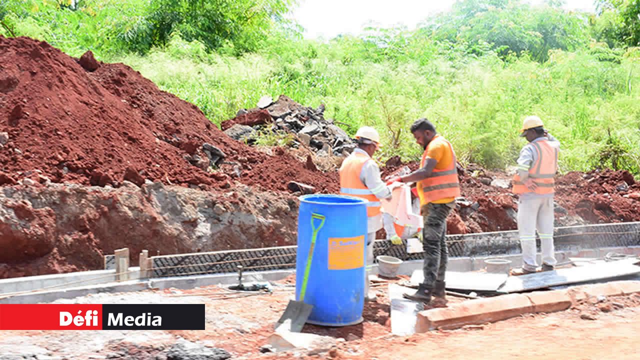 La construction d’un système de drain a commencé à Jin Fei.