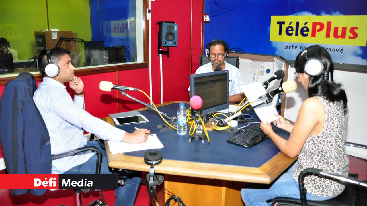 Le Dr Nitish Gunness durant l’émission « Xplik ou K Santé » avec Caroline et Jean-Marie.