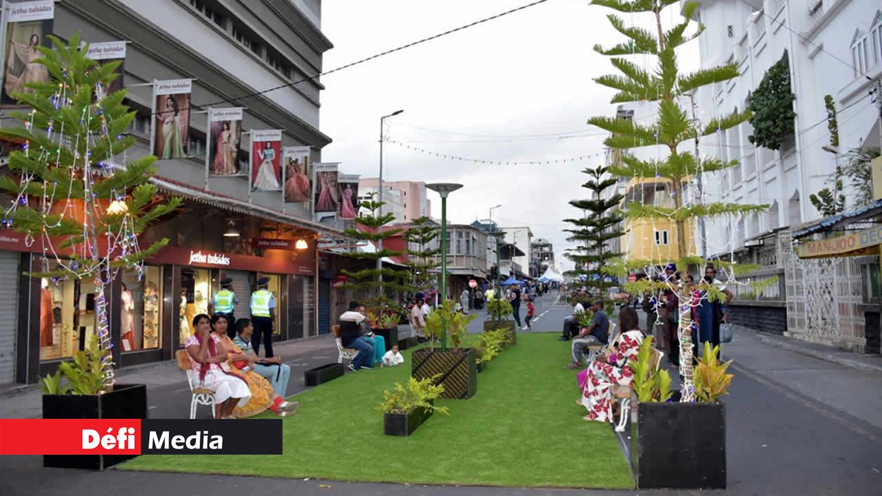 Un jardin artificiel amenagé en pleine rue Desforges. Port-Louis fête sa cité